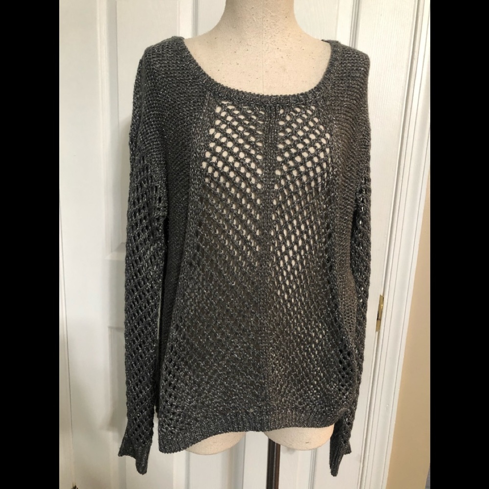🌸Rock & Republic Woman’s Sz.S Sweater Gray & Silver